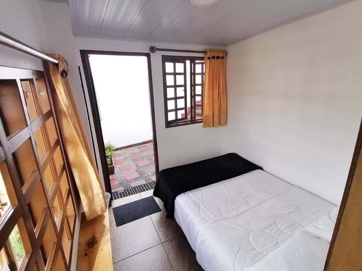 Hostal Cafe Casa Caturro มานิซาเลส ภายนอก รูปภาพ